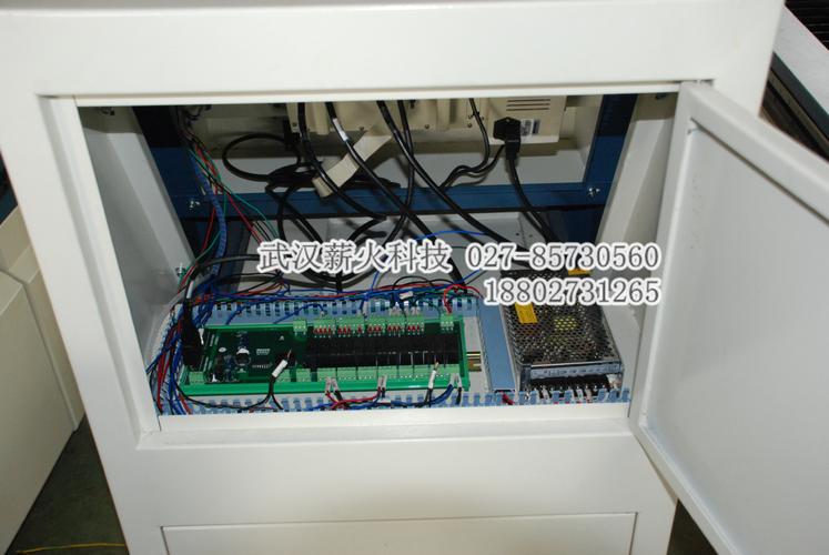 鋼管與鋼板焊接的復式箱形結構強度和剛性從容勝任大型金屬切割需要